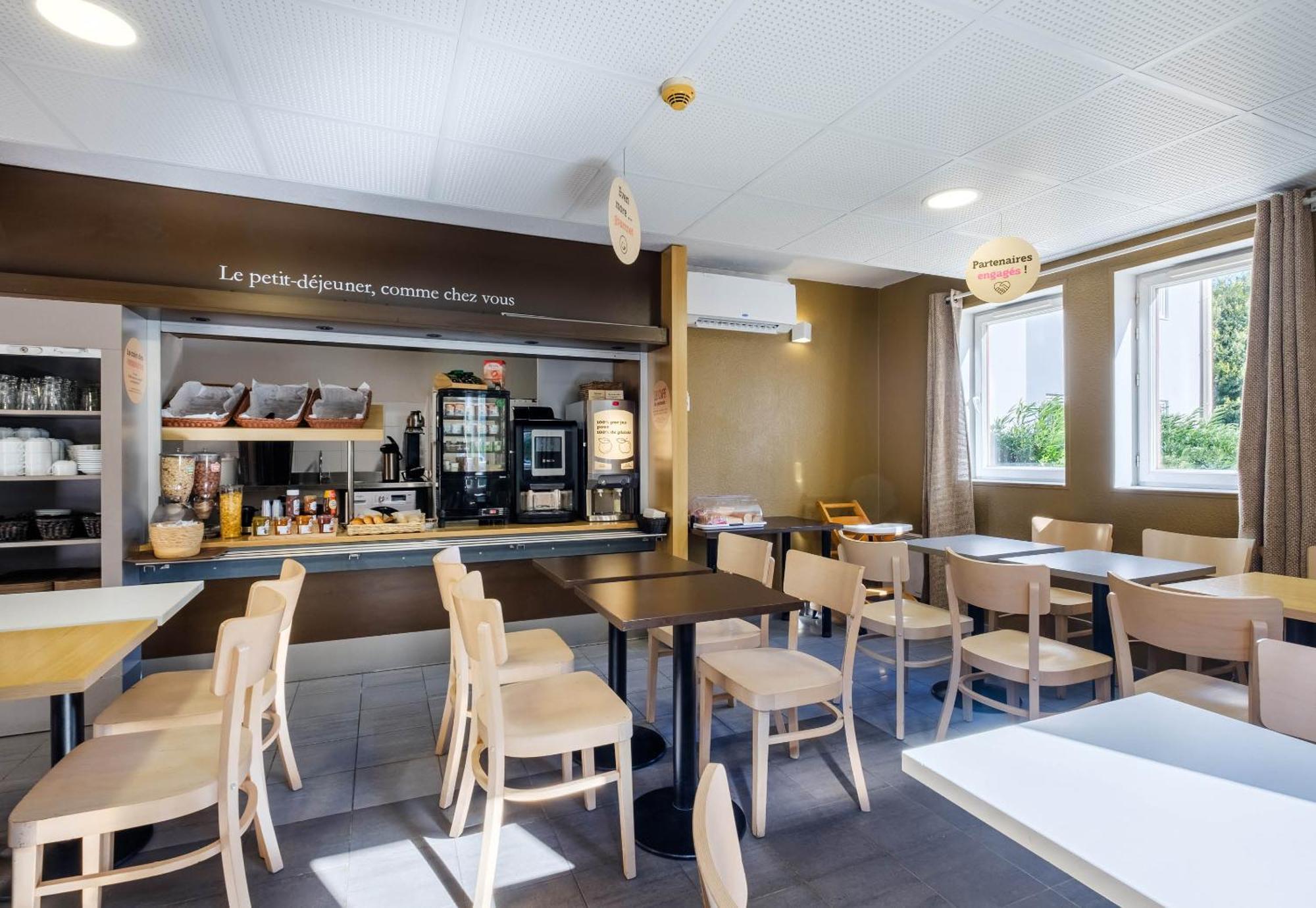 B&B Hotel Villeneuve Loubet Plage Exterior photo