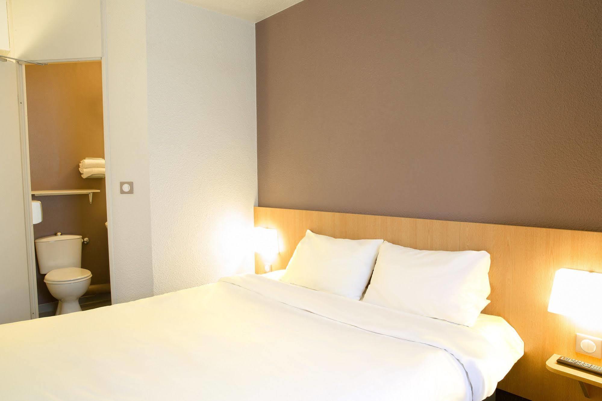 B&B Hotel Villeneuve Loubet Plage Exterior photo